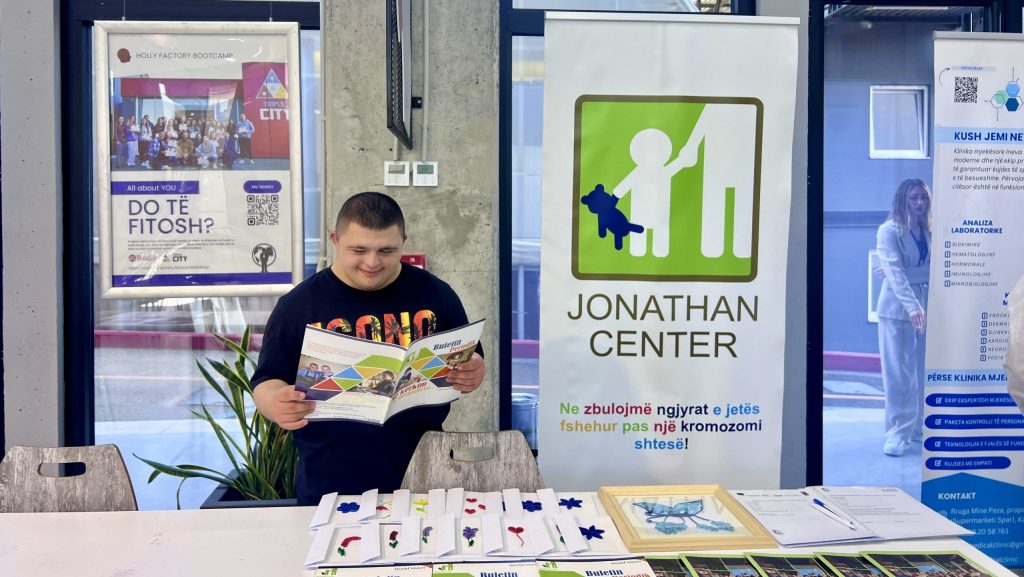 8a6e40a5-9324-4f11-8cd7-944e3e09e081